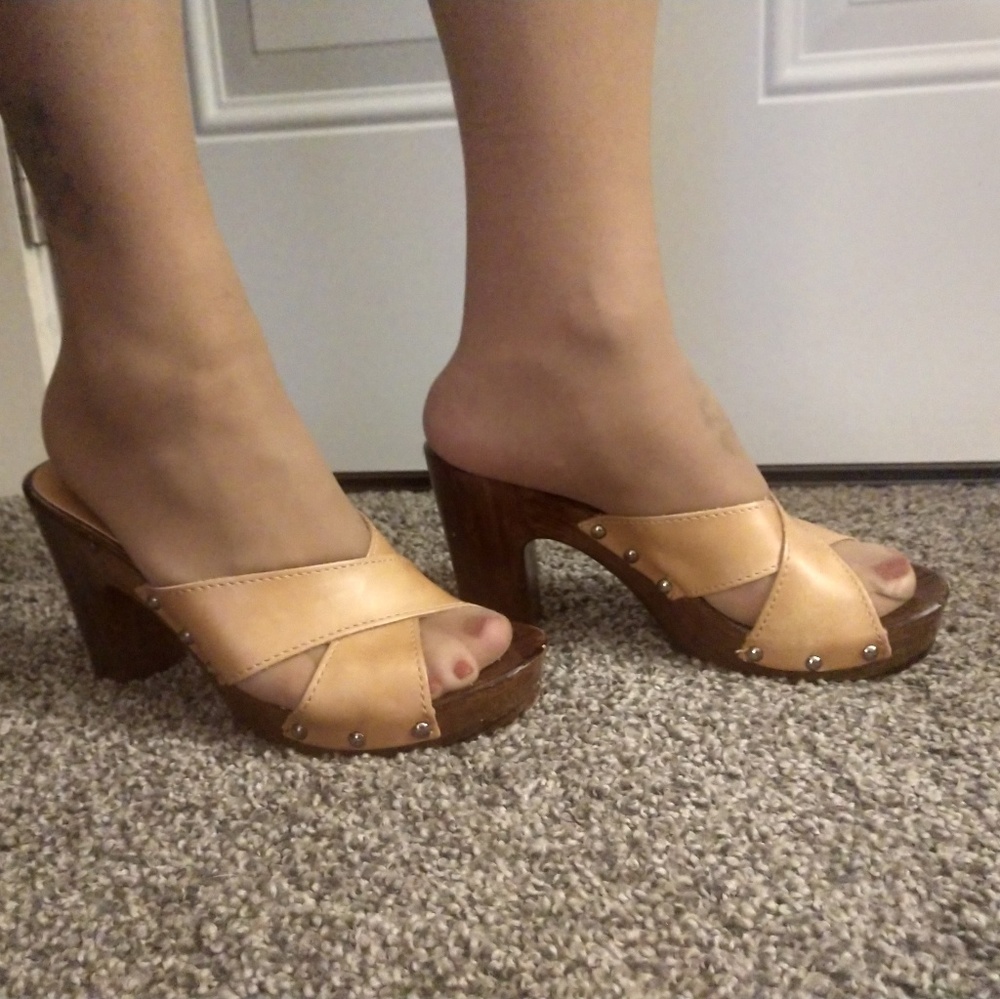 Italian Shoemakers studded heels